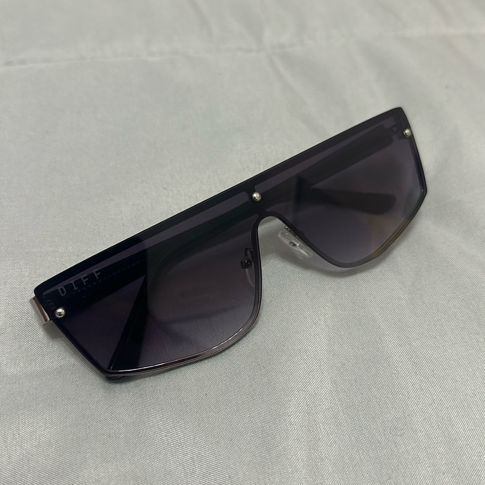 DIFF Sunglasees